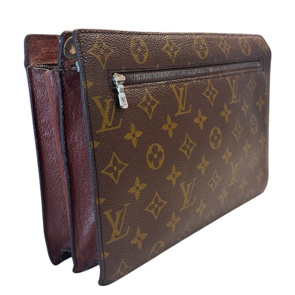 Louis Vuitton Enghien Crossbody - Picture 3 of 10